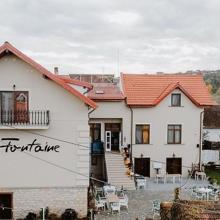 La Fontaine Hotel Hunedoara Eksteriør billede