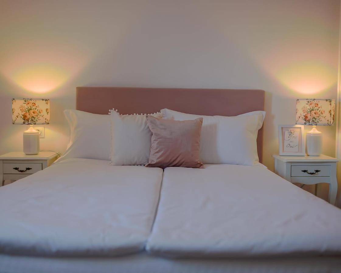 La Fontaine Hotel Hunedoara Eksteriør billede