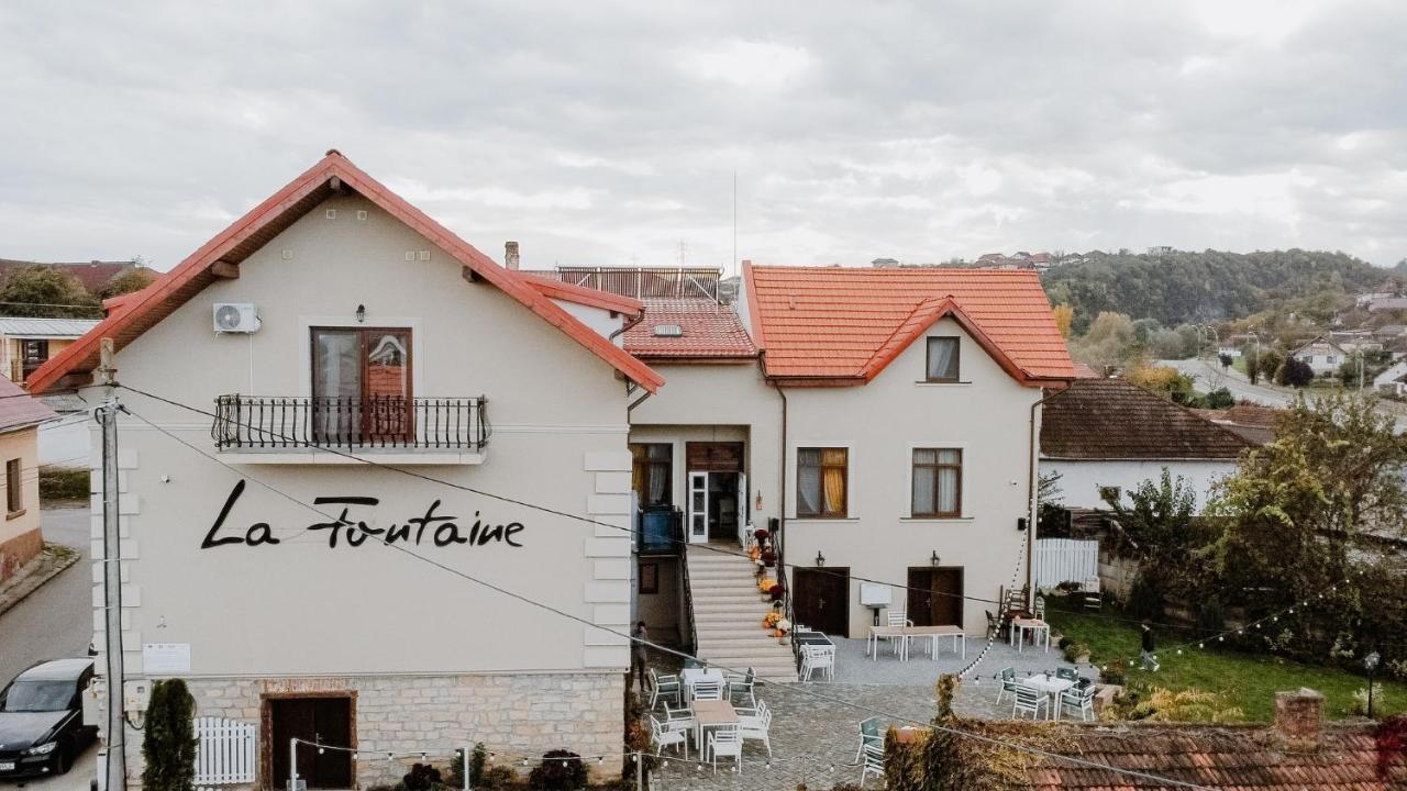 La Fontaine Hotel Hunedoara Eksteriør billede