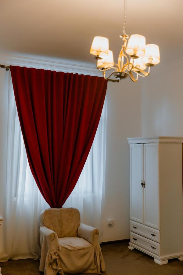 La Fontaine Hotel Hunedoara Eksteriør billede