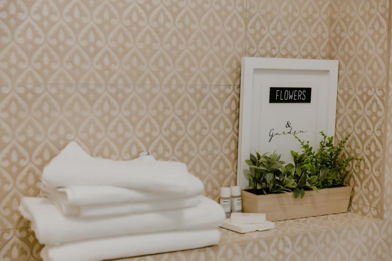 La Fontaine Hotel Hunedoara Eksteriør billede